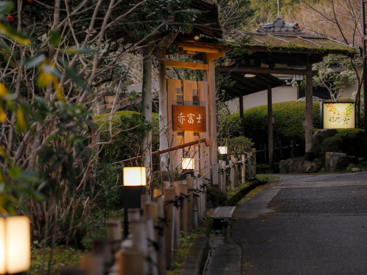 Отель Akame Onsen Yamanoyu Yumoto Akame Sansuien Nabari Экстерьер фото